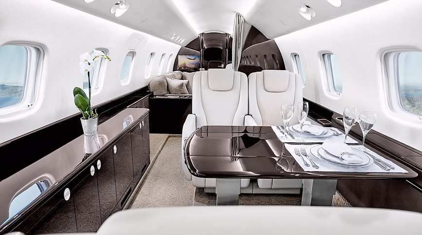 Embraer_Legacy_650E_interior